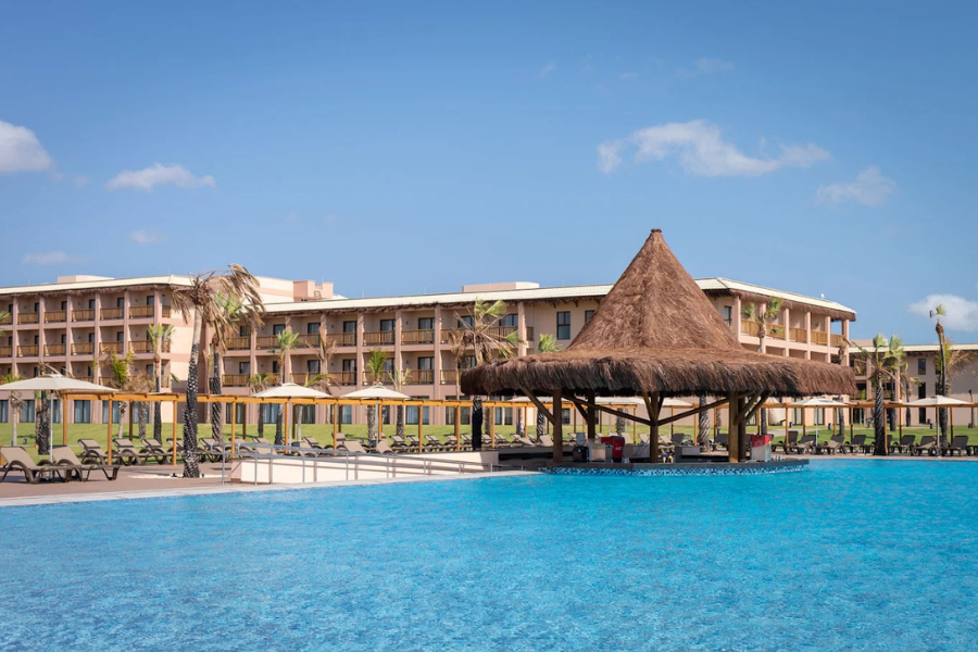 resort-vila-gale-touros-bar-molhado-piscina-all-inclusive-rio-grande-do-norte-900x600