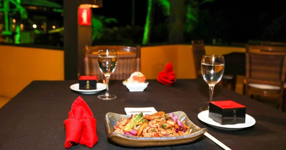mes-jantar-bem-posta-com-prato-comida-oriental-Transamerica-Comandatuba-Una-BA mes-jantar-bem-posta-com-prato-comida-oriental-Transamerica-Comandatuba-Una-BA